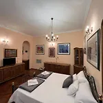 Amoret Apartments