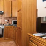 Amoret Apartments