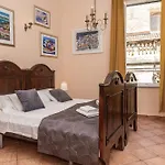 Amoret Apartments