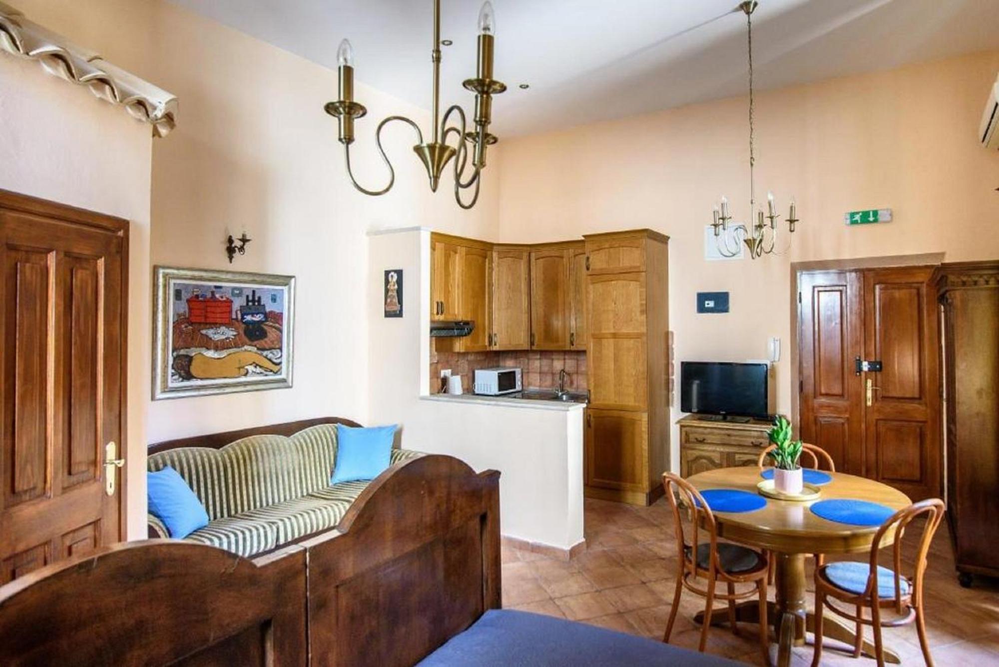 Amoret Apartman