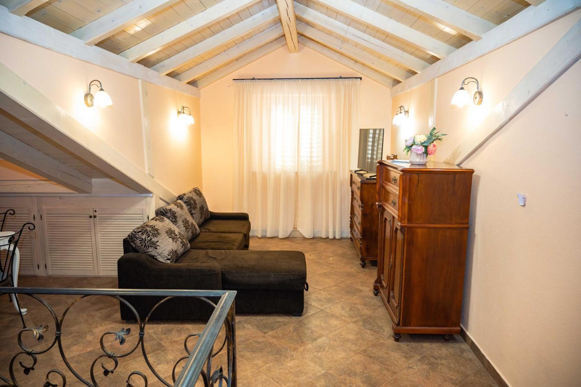 Apartman Amoret *